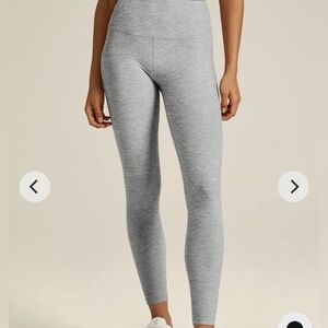 🩶BEYOND YOGA SPACEDYE WALK AND TALK HIGH WAISTED CAPRI LEGGING - DARK GRAY